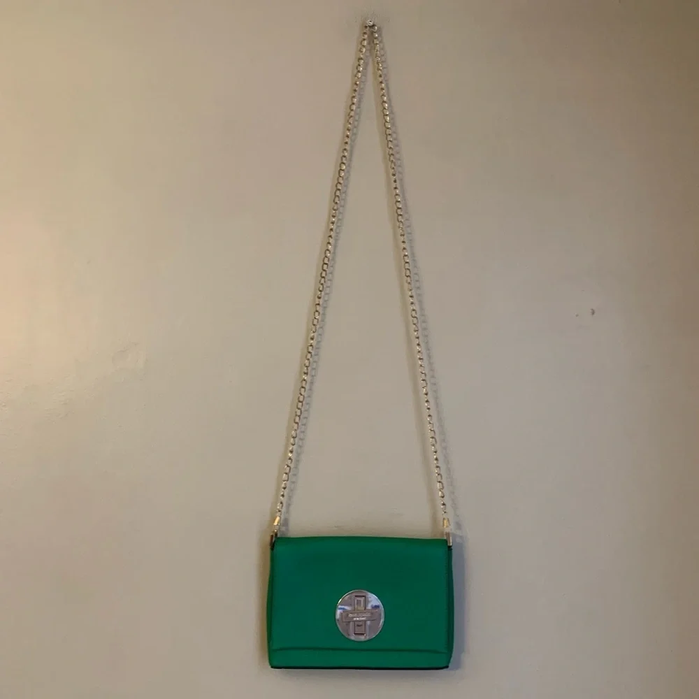 Kate Spade Newbury Lane Sally Crossbody Bag Purse Green Leather Stripe Interior
